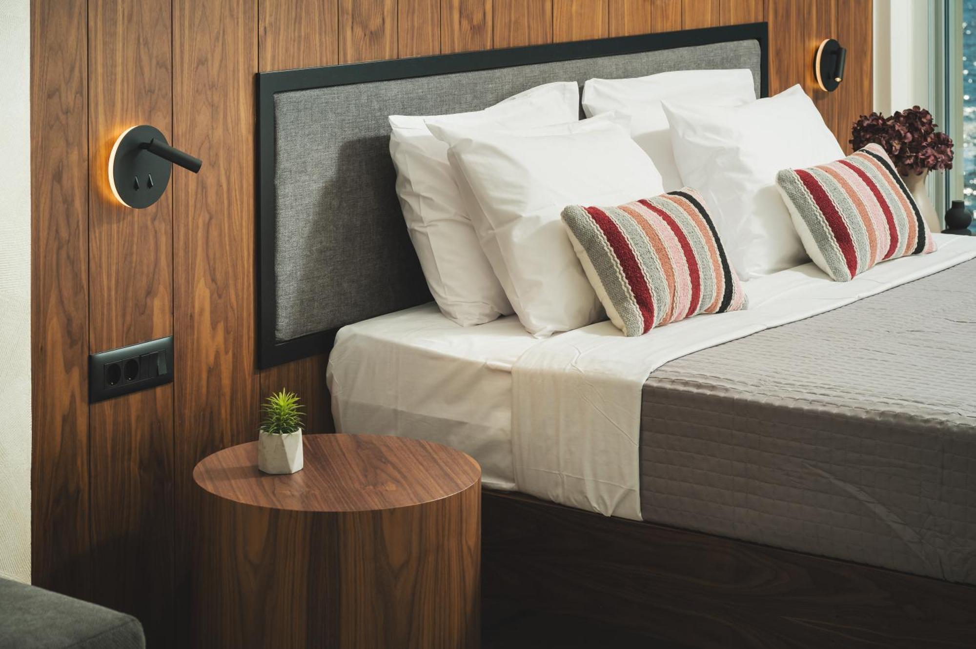 Elia Sea Suites Ханя Екстериор снимка