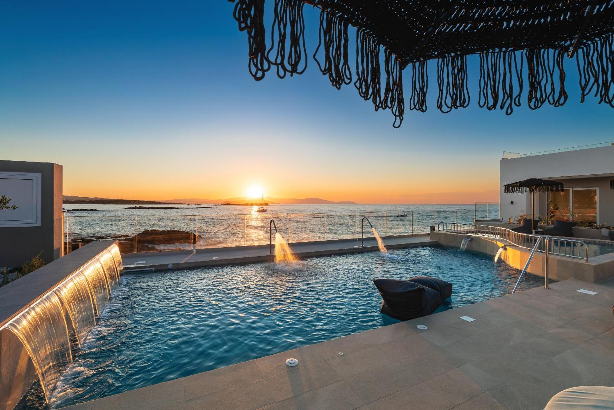 Elia Sea Suites Ханя Екстериор снимка