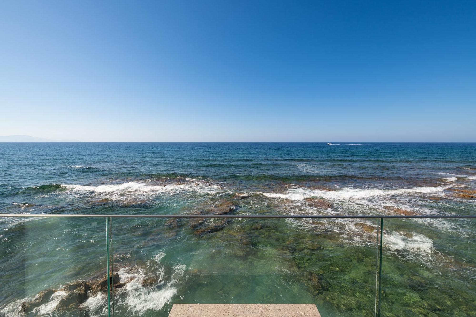 Elia Sea Suites Ханя Екстериор снимка