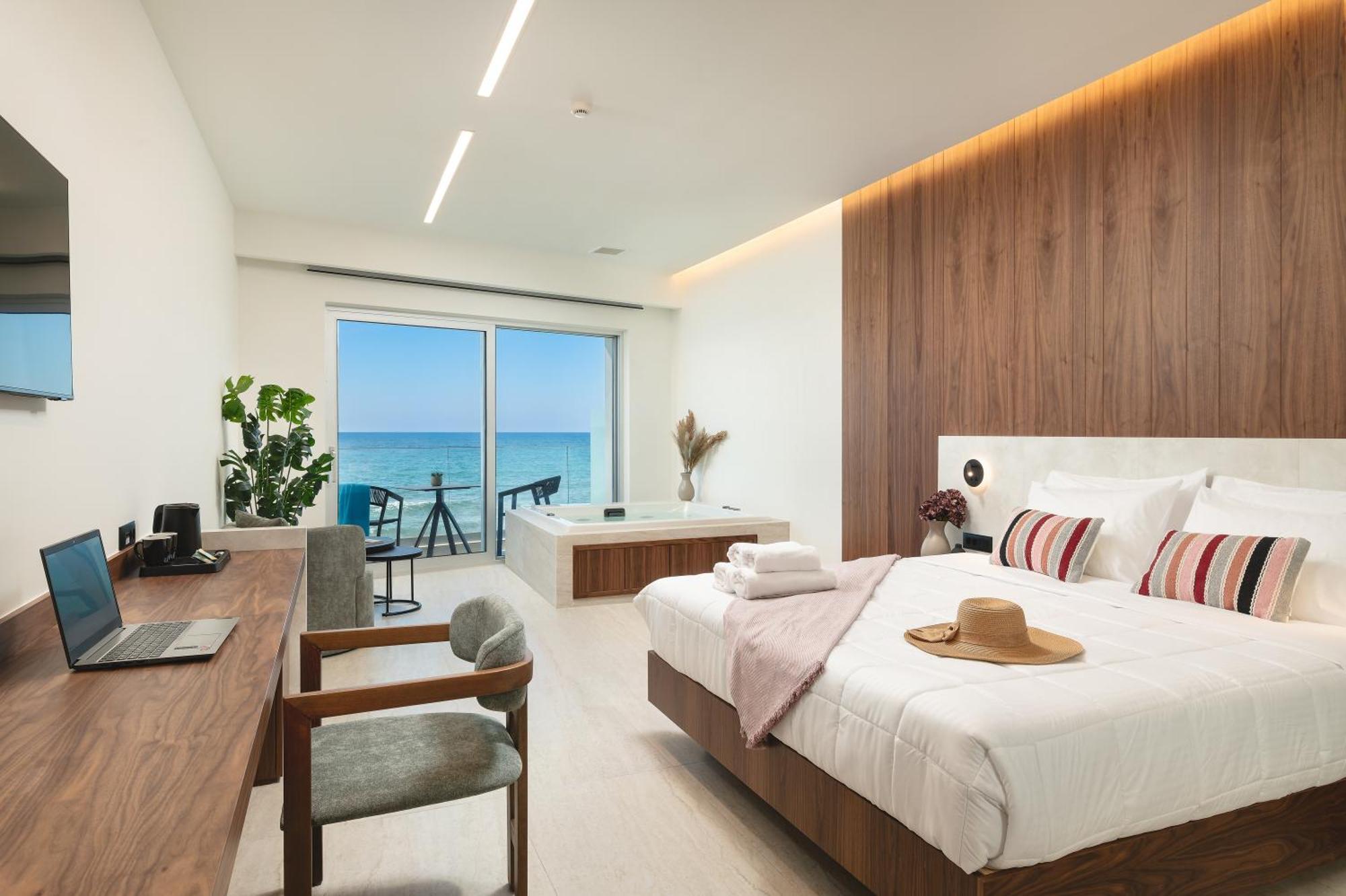 Elia Sea Suites Ханя Екстериор снимка